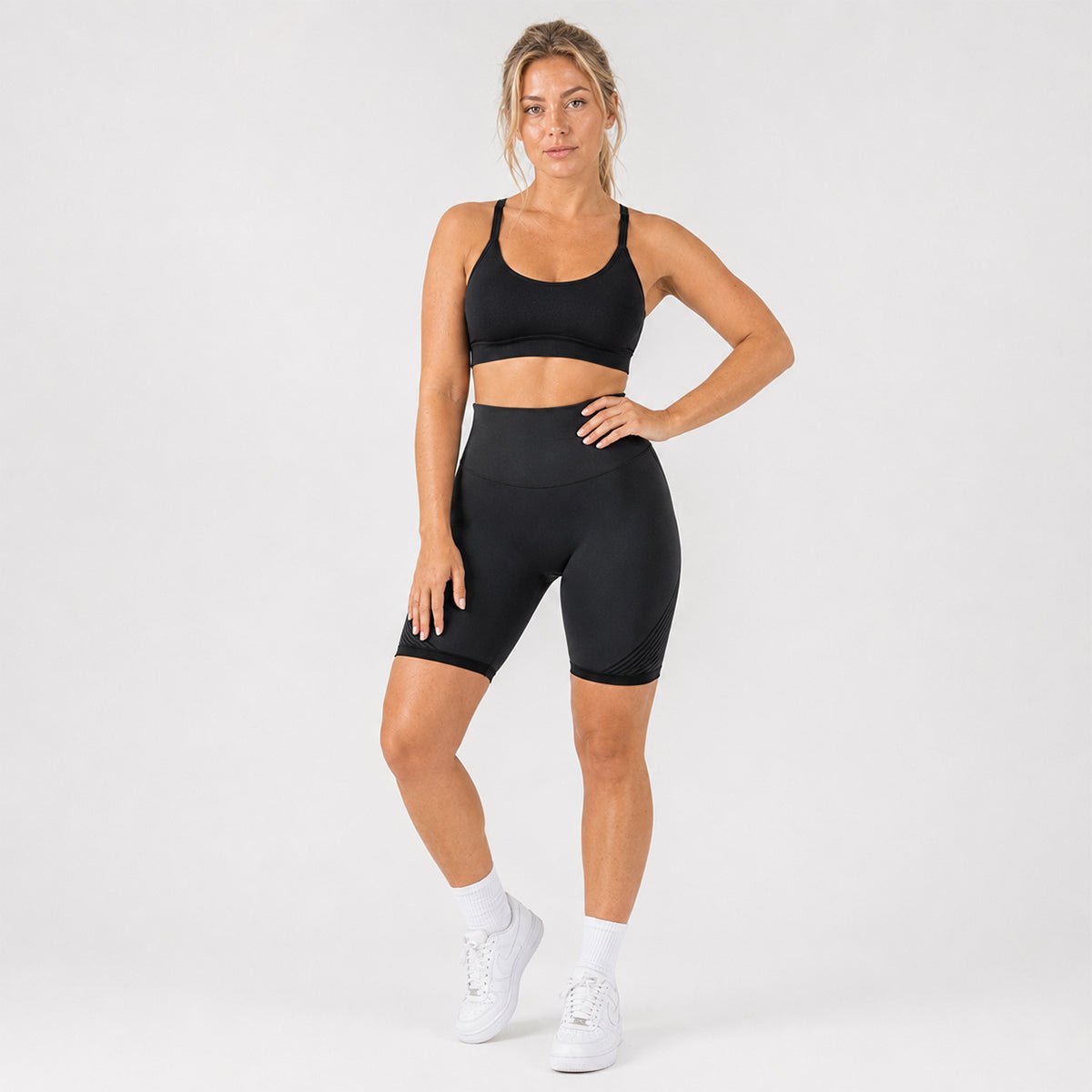 alt
Anticellulitt sømløse shorts - Gymfit