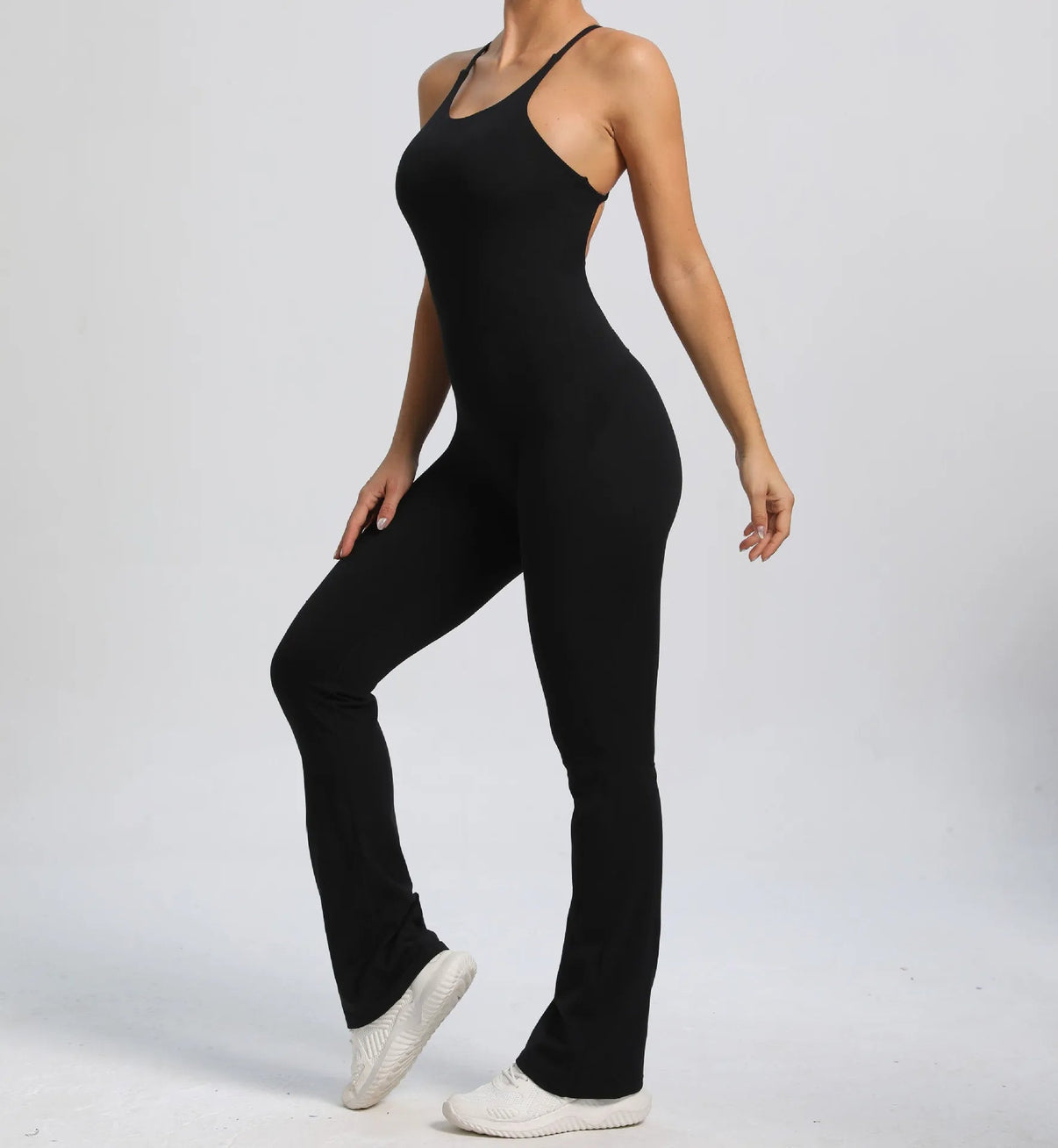 alt
Cross V - ryggscrunch jumpsuit - Gymfit