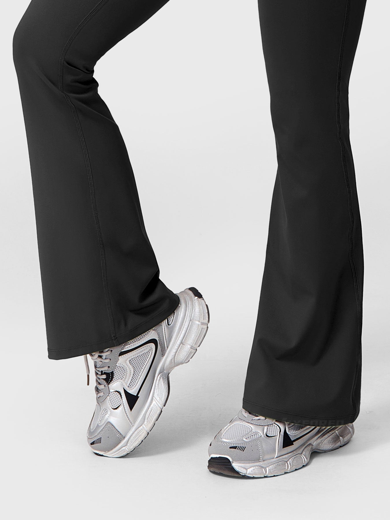 Elise leggings med volanglommer og utsvingt bein - Gymfit
