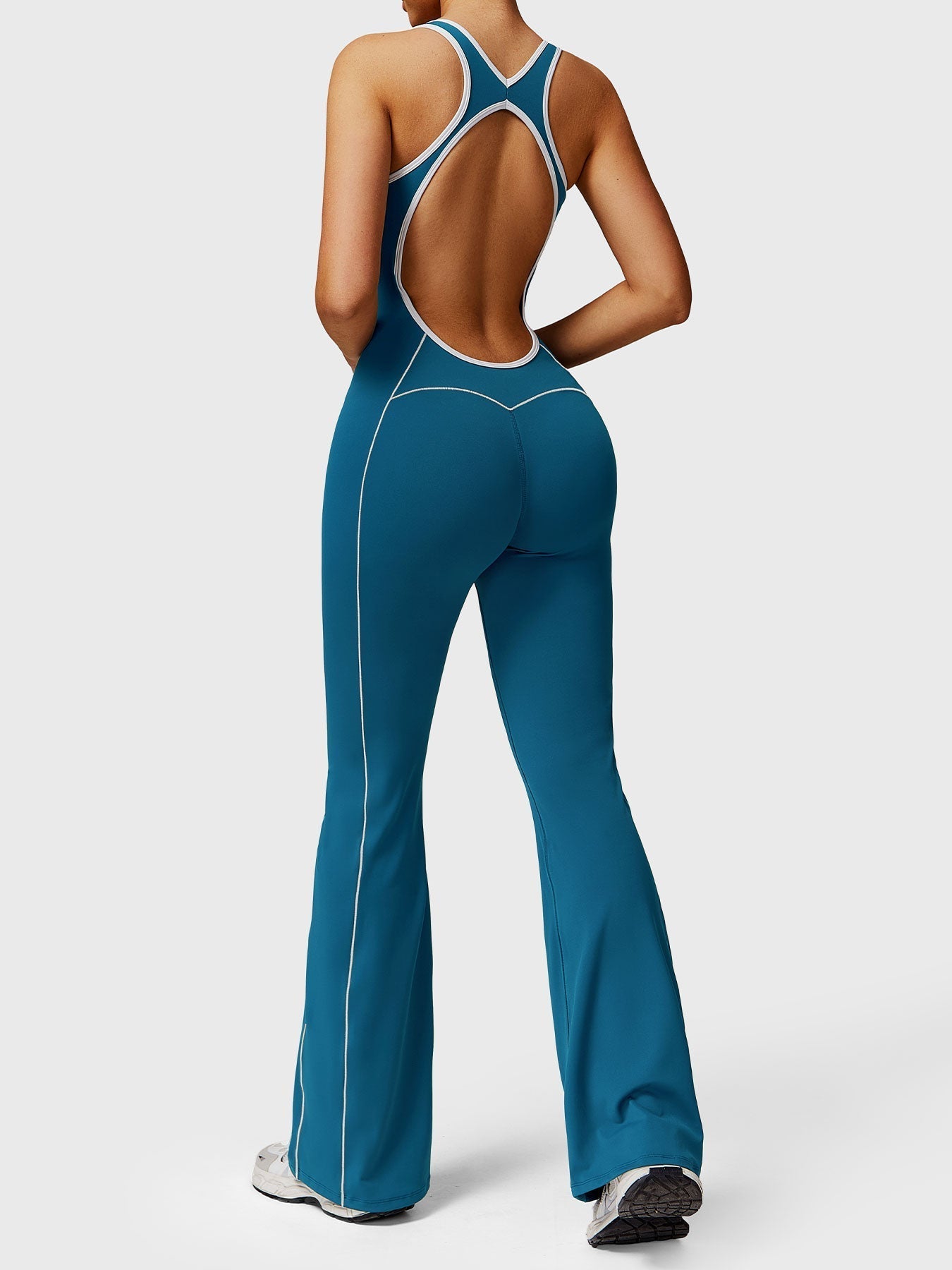 alt
Gymfit Antonia kontrastfarget jumpsuit med utsvingte ben - Gymfit
