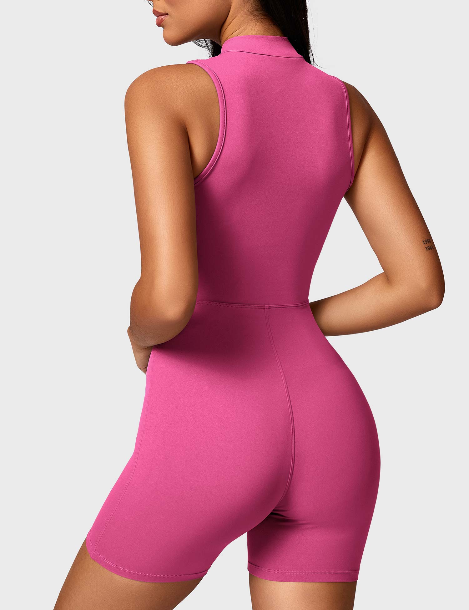 alt
Gymfit Belle ermeløs jumpsuit med glidelås - Gymfit
