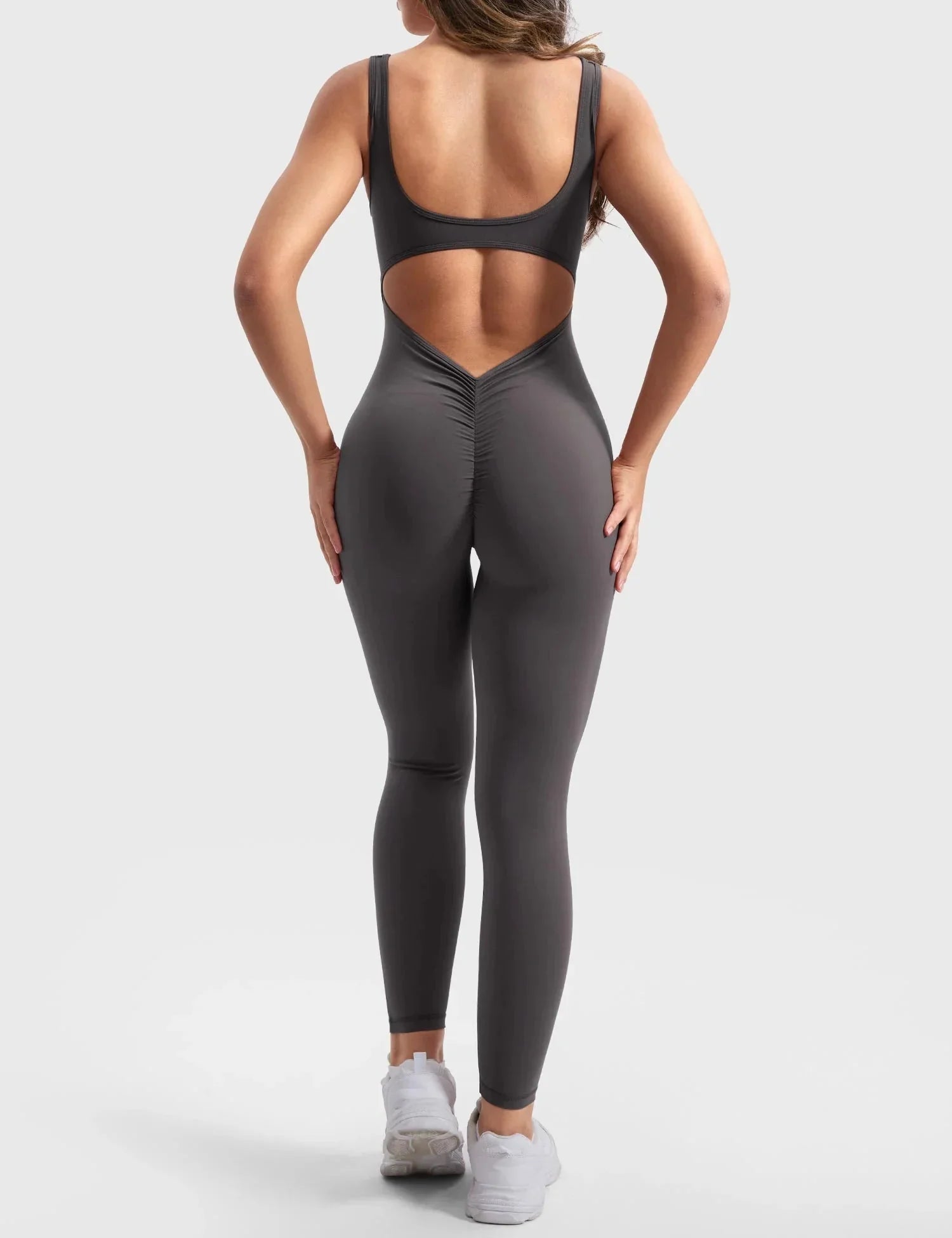 alt
Gymfit Jumpsuit med V-rygg - Gymfit