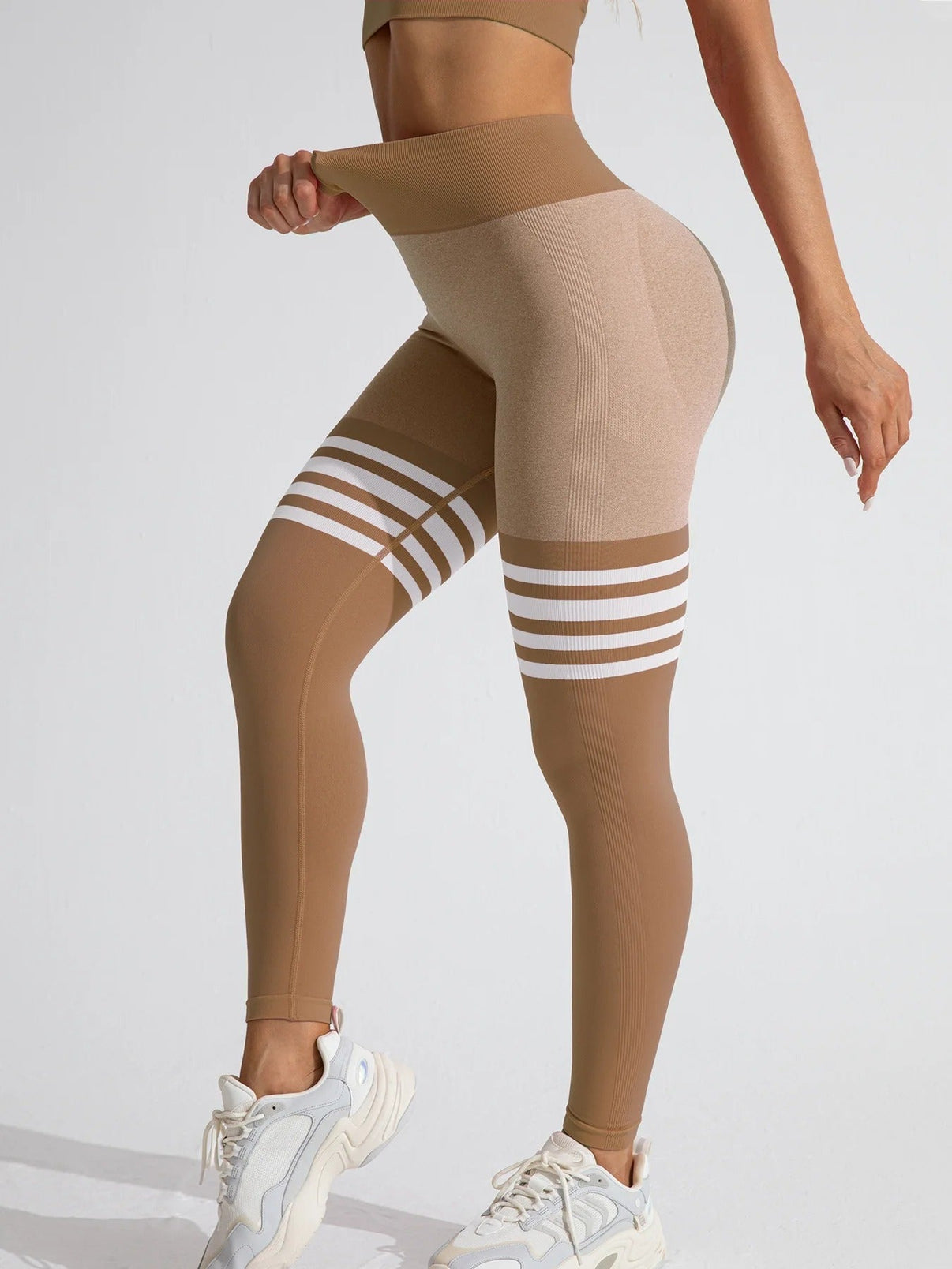 alt
Sømløse leggings med V-rygg - Gymfit